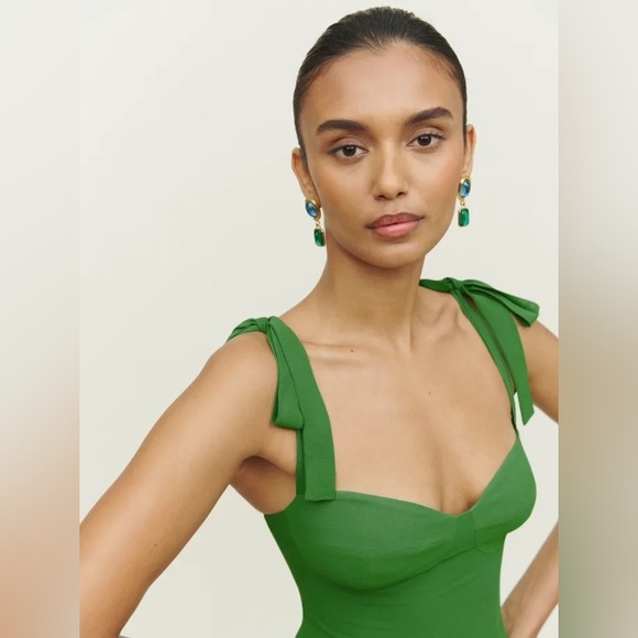 Reformation Niara Dress in Green, size 4 and 6, brand new, never worn. - Picture 4 of 12